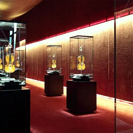 Amici Miei Bed and Breakfast Κρεμόνα